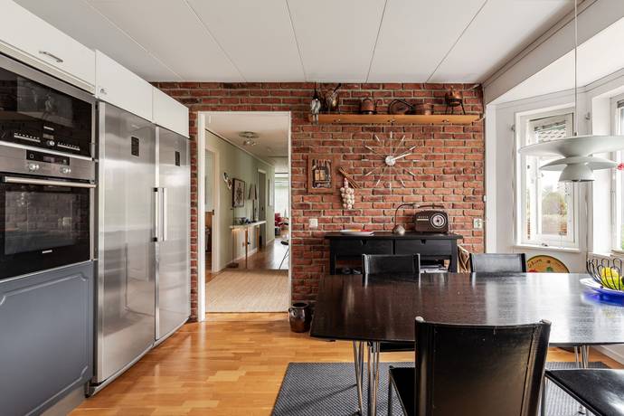 4 rum villa på Berghällsvägen 4 Ringstorp, Örebro kommun - bild 5