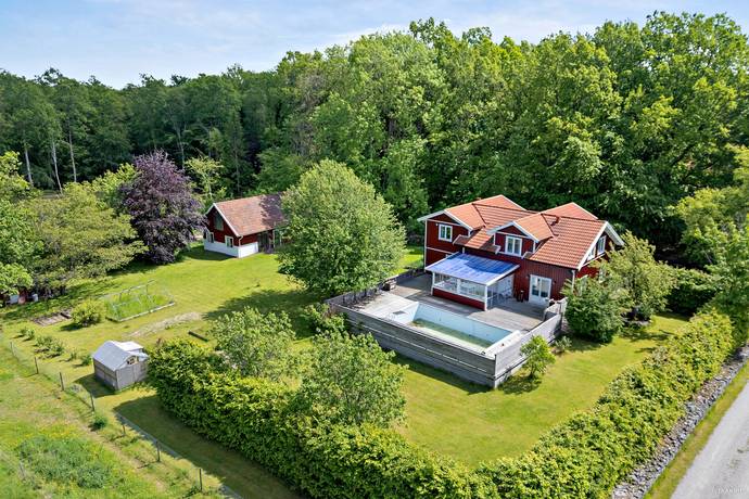 6 rum gård/skog på Västra Svedernavägen 3 Gräfsnäs, Alingsås kommun - bild 2