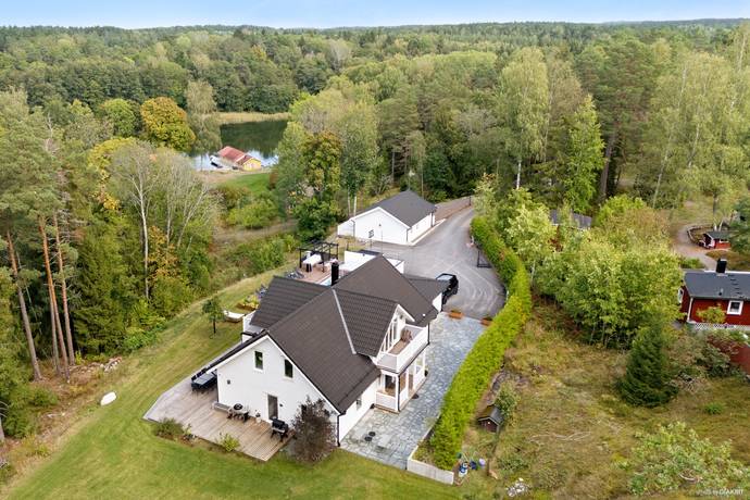 7 rum Villa på Ankarboms väg 9 Ängsvik Värmdö kommun - bild 2