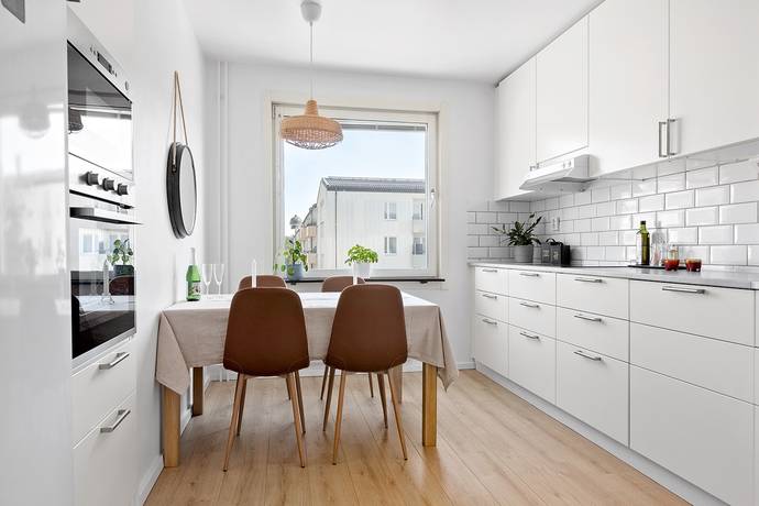 3 rum lägenhet på Månadsvägen 36 Jakobsberg, Järfälla kommun - bild 2