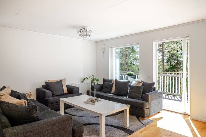 4 rum radhus på Petersbergsstigen 18D Söderby, Salems kommun - bild 3