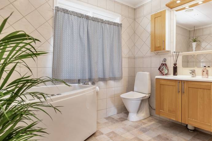 7 rum Villa på Vallagatan 4 Centrum Ludvika kommun - bild 34
