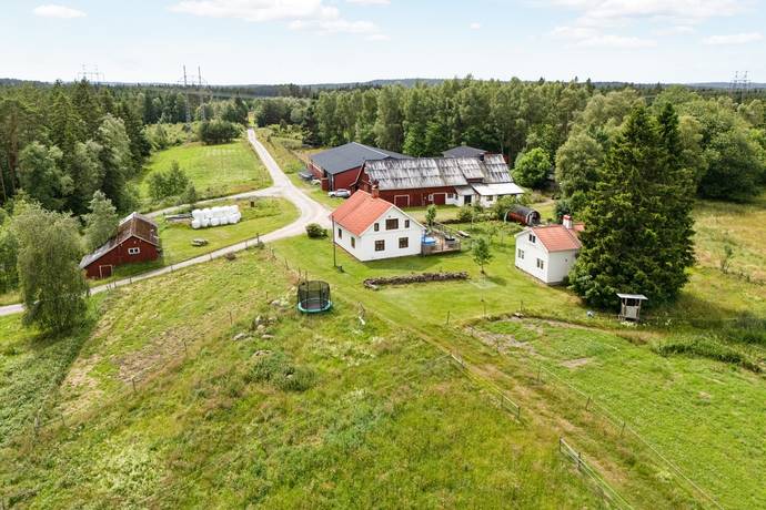 gård/skog på Bölabron 1 Hajom, Marks kommun - bild 1