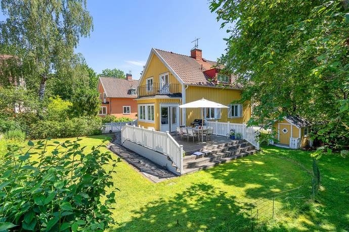6 rum villa på Sara Moraeas väg 130 Enskede/Kärringstan, Stockholms kommun - bild 1