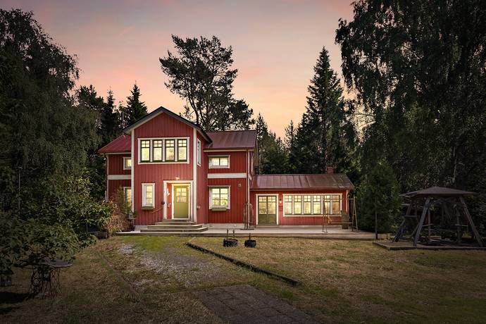5 rum villa på Nedre Bäck 140 Bureå, Skellefteå kommun - bild 1