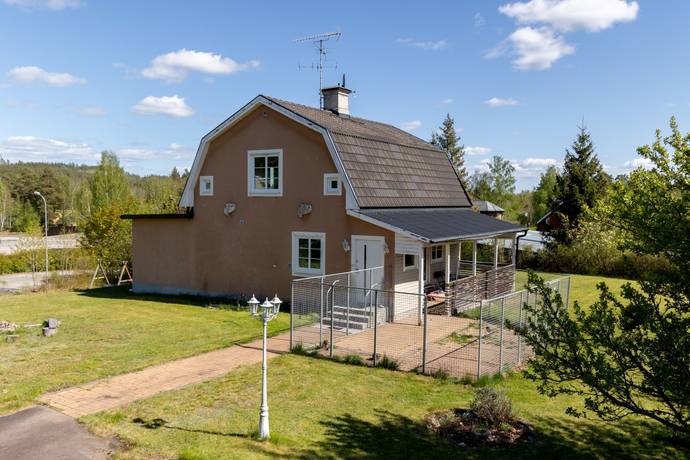 4 rum villa på Centralgatan 2 Silverdalen, Hultsfreds kommun - bild 3