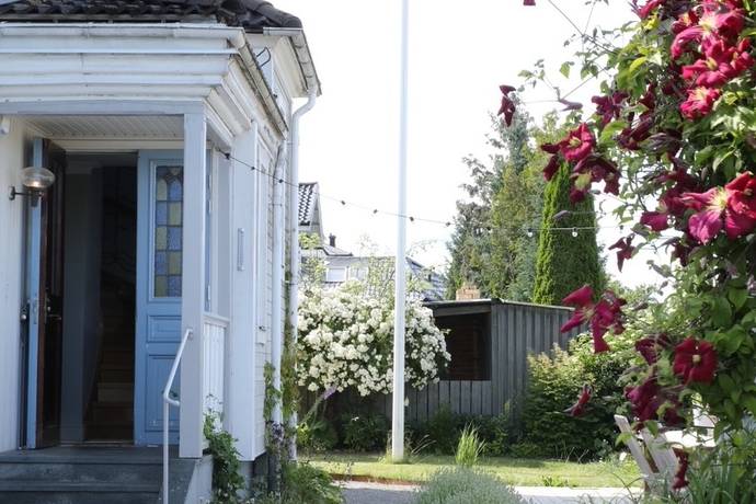 8 rum villa på Villa Stenlid / Stora Trädgårdsgatan 8A Marieborg, Västerviks kommun - bild 2