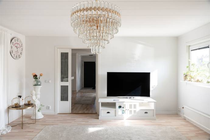 5 rum Villa på BILLSBOVÄGEN 33 Surahammar Surahammars kommun - bild 8