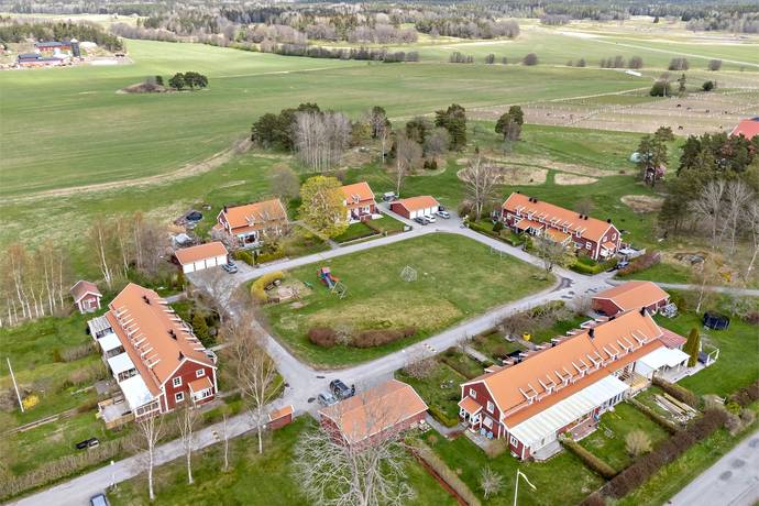 4 rum radhus på Årstavillorna 7 Årsta Havsbad, Haninge kommun - bild 1