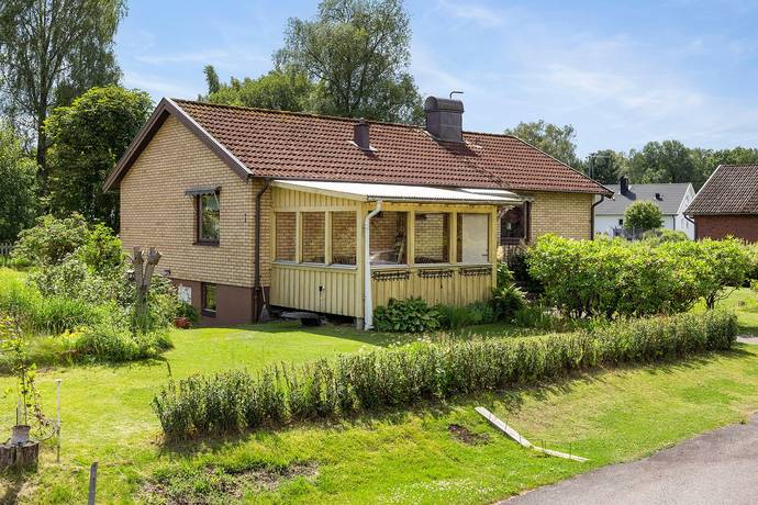 5 rum villa på Alvägen 1 Dannike, Borås kommun - bild 1