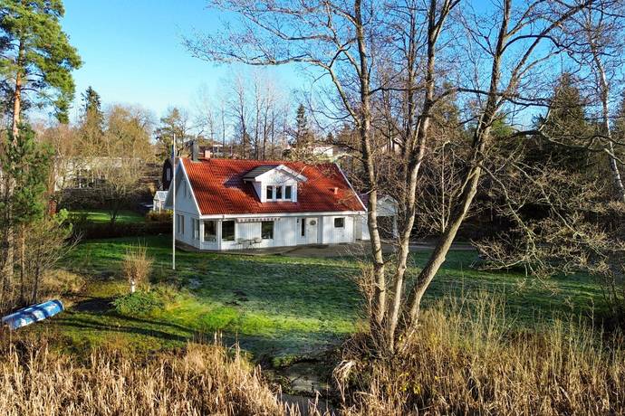 Nynäsvägen 18, Vega/Kvarntorp, Haninge kommun