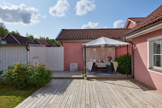 7 rum villa på Nyponstigen 112 Finninge, Strängnäs kommun - bild 4