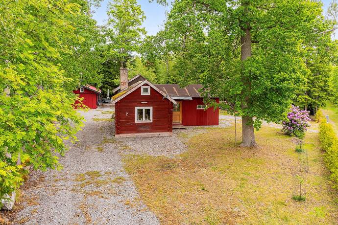 3 rum fritidshus på Toltorp Skogshyddan  Katrineholm, Katrineholms kommun - bild 1