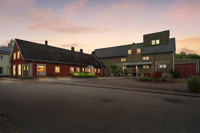 6 rum villa på Södergatan 2 Lövestad, Sjöbo kommun - bild 1