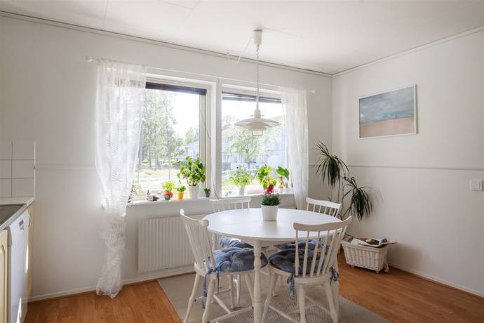 4 rum Radhus på Oscars väg 47 Haninge kommun - bild 15