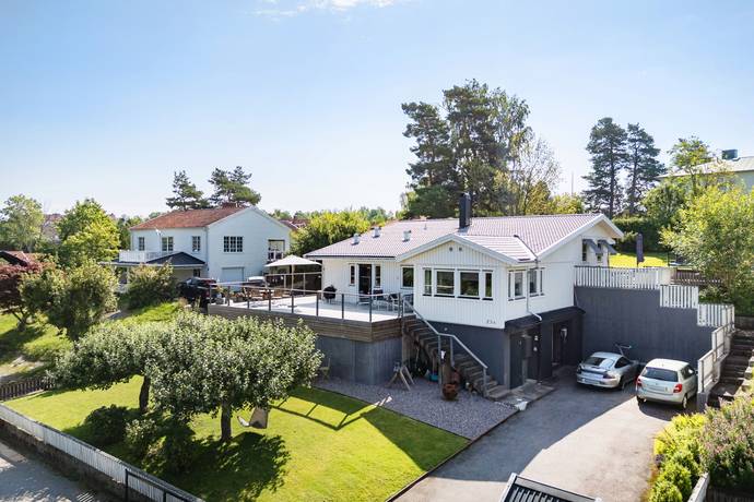 5 rum villa på Ågatan 23A Kungsör, Kungsörs kommun - bild 1