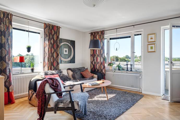 3 rum lägenhet på Vibyholmsvägen 12 Älvsjö - Örby Slott, Stockholms kommun - bild 1