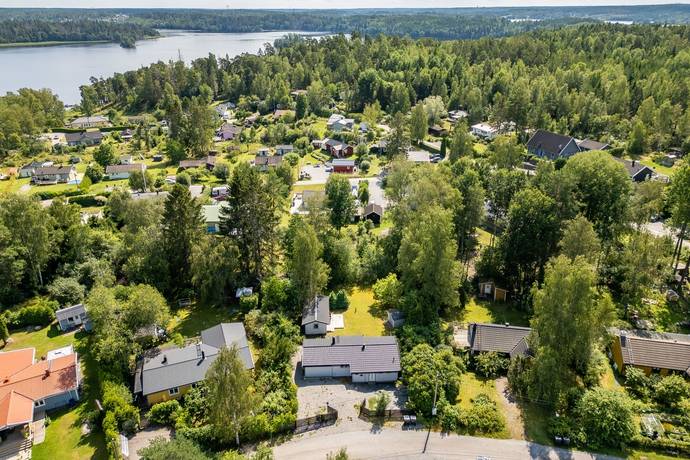 4 rum villa på Kärrsångarvägen 8 Skokloster Söderskogen, Håbo kommun - bild 2