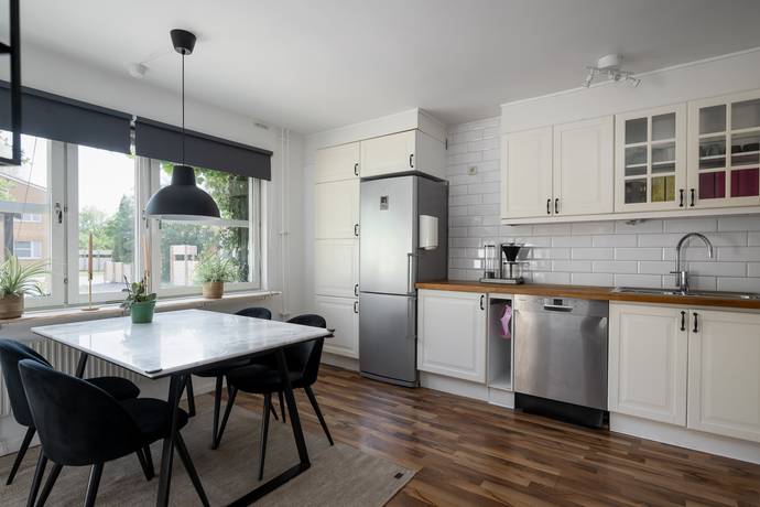 3 rum lägenhet på Rotsundagårdsvägen 8 Rotsunda, Sollentuna kommun - bild 3