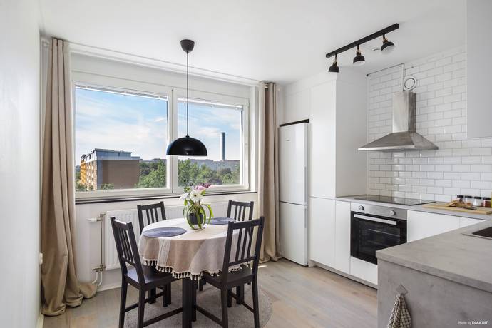 1 rum lägenhet på Henriksdalsringen 111 Henriksdalsberget, Nacka kommun - bild 3