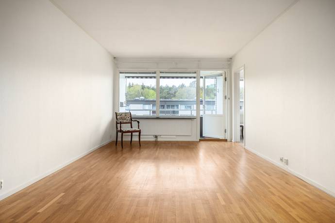 3 rum lägenhet på Vinterbrinksvägen 19, 3/3tr Igelbodaplatån - Saltsjöbaden, Nacka kommun - bild 3