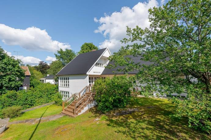 7 rum villa på Ängsvägen 5 Stocksund, Danderyds kommun - bild 1
