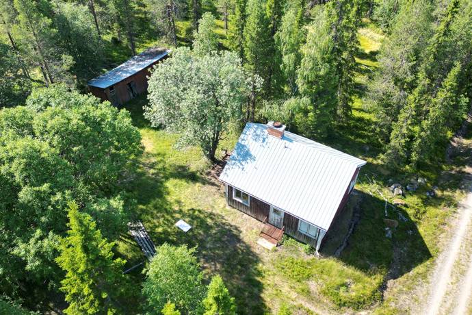 gård med skogsbruk på Norra Baktsjaur 11 Glommersträsk, Arvidsjaurs kommun - bild 1
