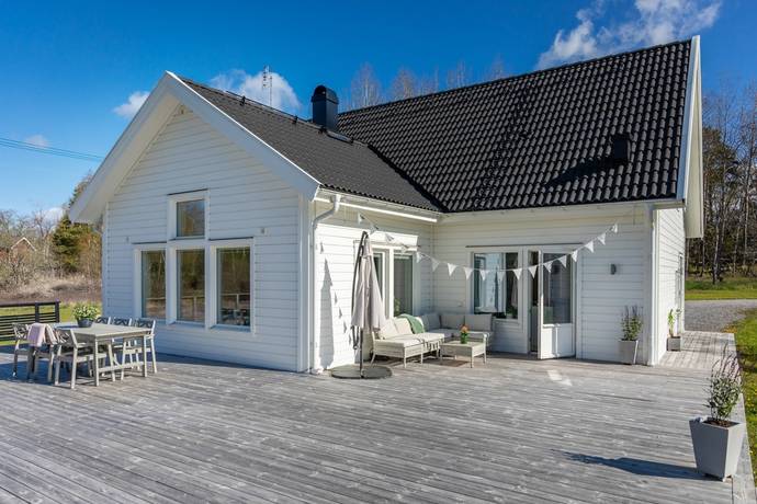 3 rum villa på Käringuddsvägen 6 Svartnö - Furusund, Norrtälje kommun - bild 1