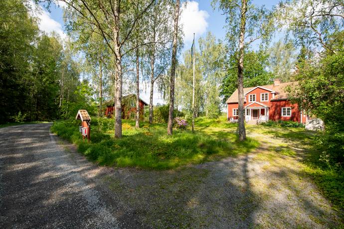 gård med jordbruk på Ransta Olsbo 280 Ransta, Sala kommun - bild 3