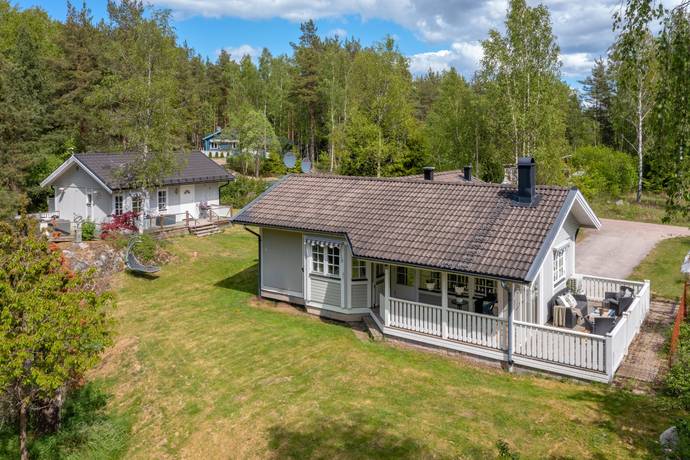 4 rum fritidshus på Tjädervägen 2 Kvegerö, Nyköpings kommun - bild 1