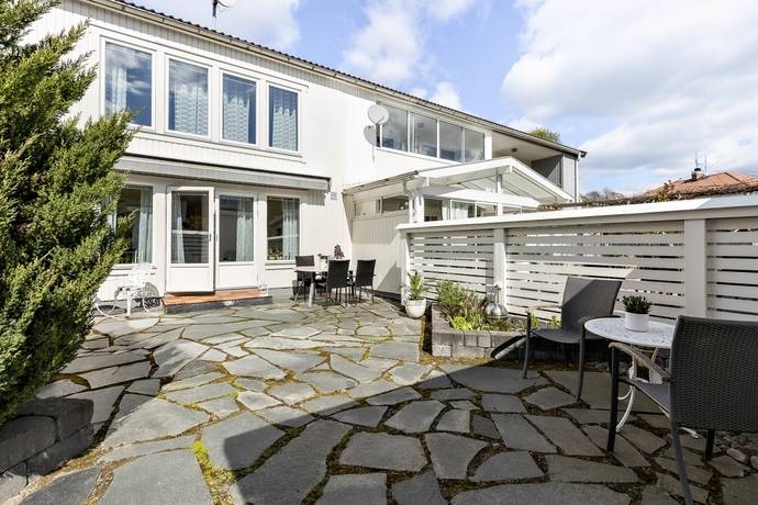 4 rum radhus på Hägnadsvägen 1B Centrum, Enköpings kommun - bild 2