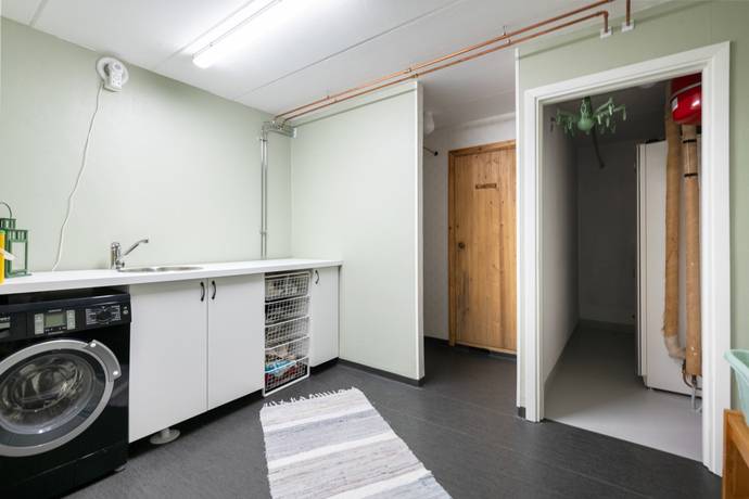 6 rum Villa på Runnavägen 42 Runna Kungsörs kommun - bild 24