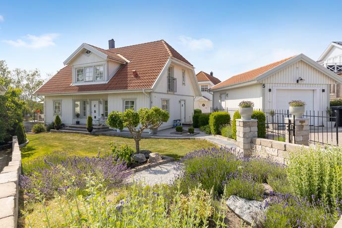 villa på Skräddarns backe 5 Kungsängen Sylta, Upplands-Bro kommun - bild 1
