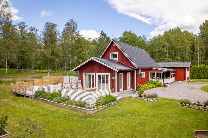 8 rum gård/skog på Hällberga Lillhagen Hällberga, Eskilstuna kommun - bild 3