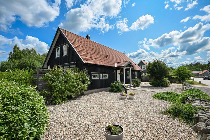 8 rum villa på Skiffergatan 1 Färjestaden, Mörbylånga kommun - bild 1