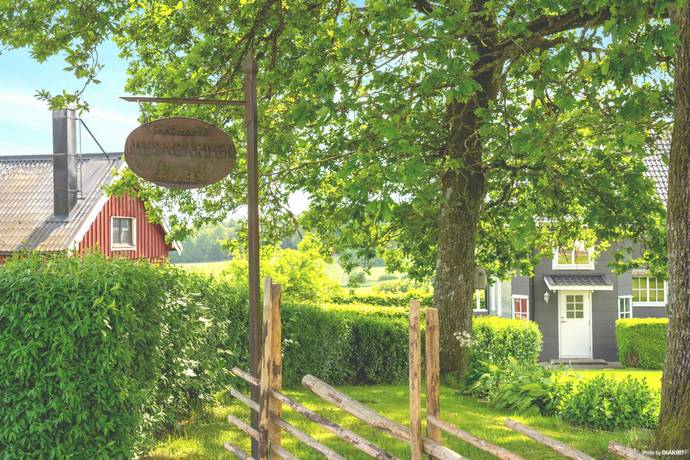 7 rum Gård utan jordbruk på Fagerhult Nilsagården 2 Marks kommun - bild 2