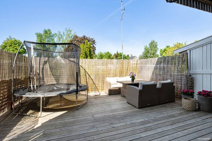 5 rum radhus på Fajansstigen 48 Brunna, Upplands-Bro kommun - bild 2