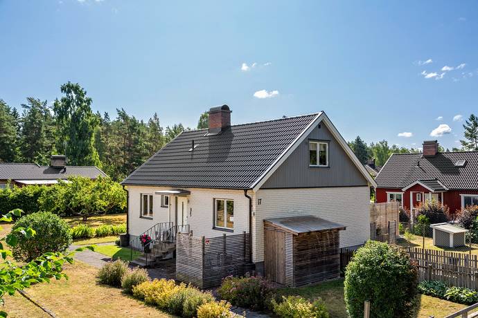 villa på Dansbanevägen 17 Kristvallabrunn, Nybro kommun - bild 1