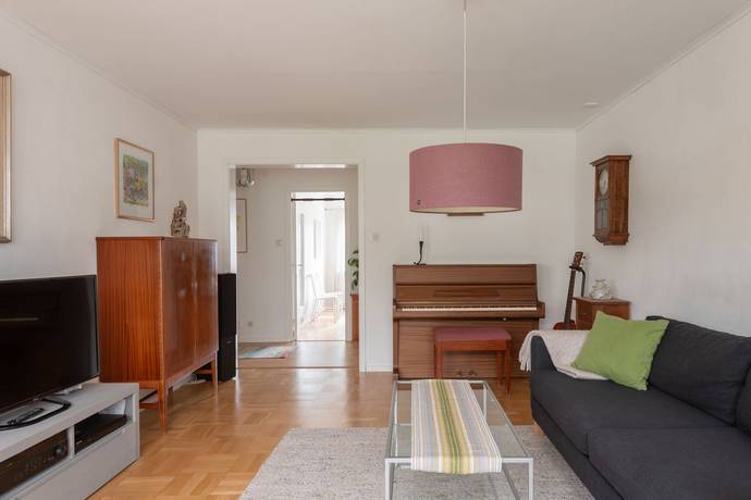 5 rum Radhus på Ronnebygatan 55 Adolfsberg-Brunnsgärdet Örebro kommun - bild 18