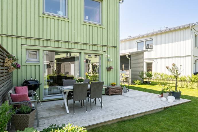 5 rum Par-/kedje-/radhus på Plantslingan 62 Länna Huddinge kommun - bild 2