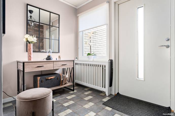 112 m² Radhus på Morgonvägen 179 Botkyrka kommun - bild 2