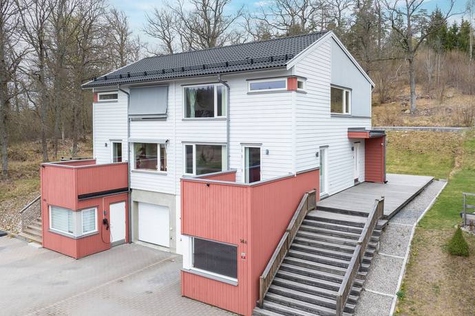 4 rum par-/kedje-/radhus på Sockerbruksgatan 14A Glasberga, Södertälje kommun - bild 1