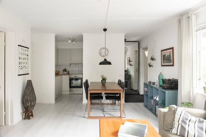 2 rum Lägenhet på LUSTIGKULLAGATAN 6D Lustigkulla / Trumslagarbacken Västerås kommun - bild 8