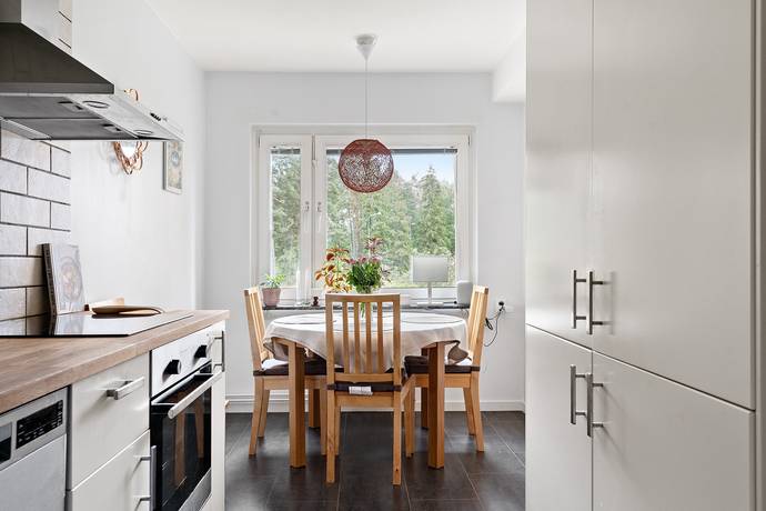 2 rum Lägenhet på Karlslundsgatan 22  Centrala Södertälje Södertälje kommun - bild 2