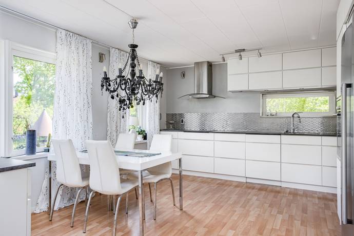 6 rum Villa på Lyngavägen 25 Gullbrandstorp Halmstads kommun - bild 7