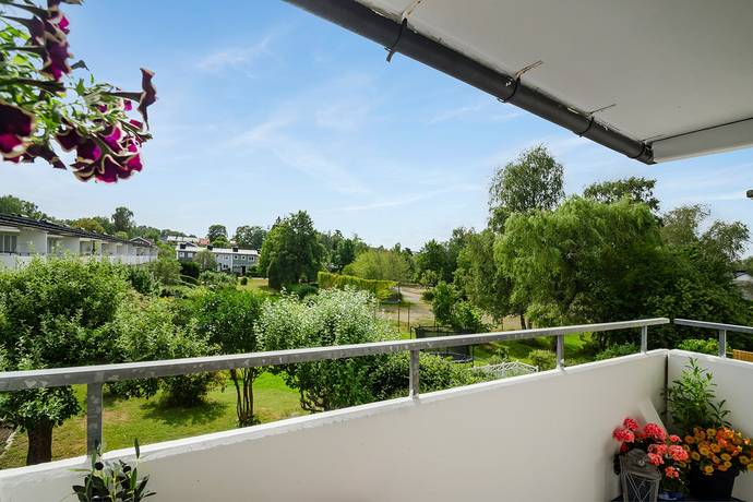 7 rum radhus på Högmoravägen 100 Älta Lovisedal/Sigfridsborg, Nacka kommun - bild 2