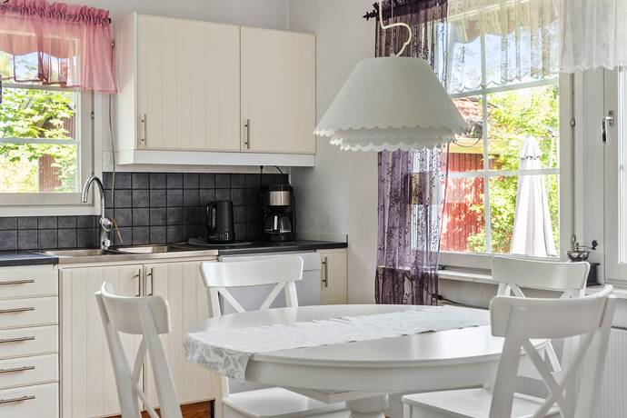 8 rum villa på Österby 6 Hölö, Södertälje kommun - bild 5