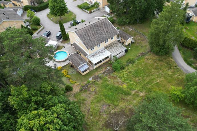 5 rum villa på Stallbacken 14 Bålsta Gillmarksbyn, Håbo kommun - bild 1