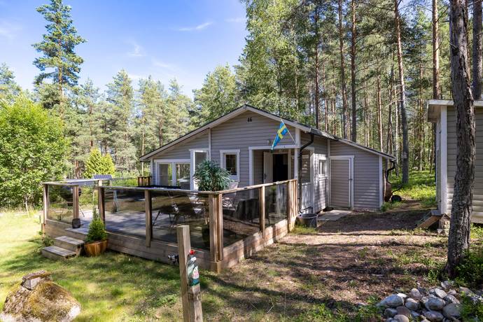 2 rum fritidshus på Gäddesta småstugeområde 46 Örebro, Örebro kommun - bild 1