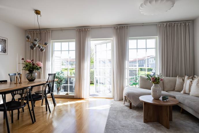 5 rum radhus på Ulsavilagatan 25D Ormesta, Örebro kommun - bild 4